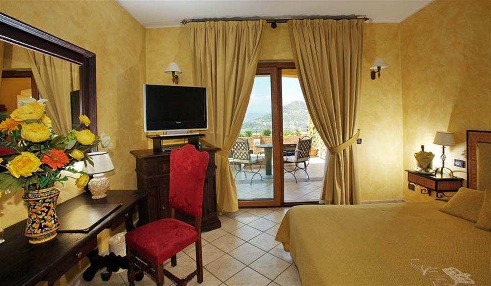 Hotel Angela 4*