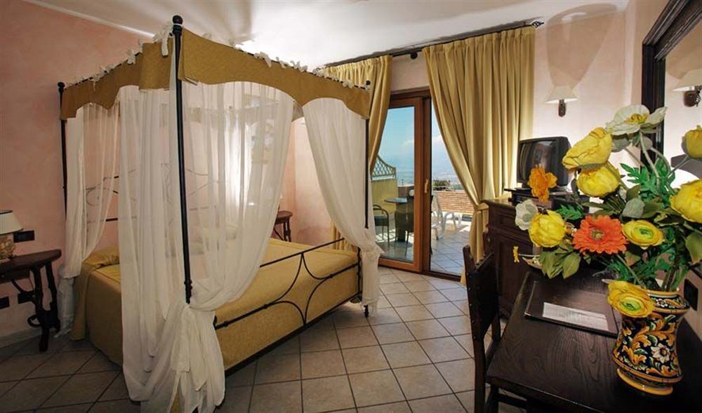 Angela 4* Taormina