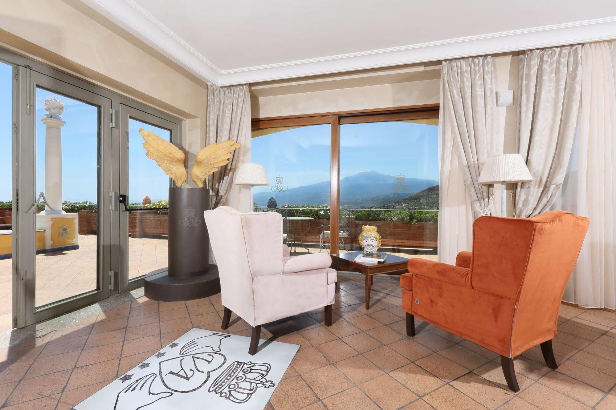 Hotel Angela 4*