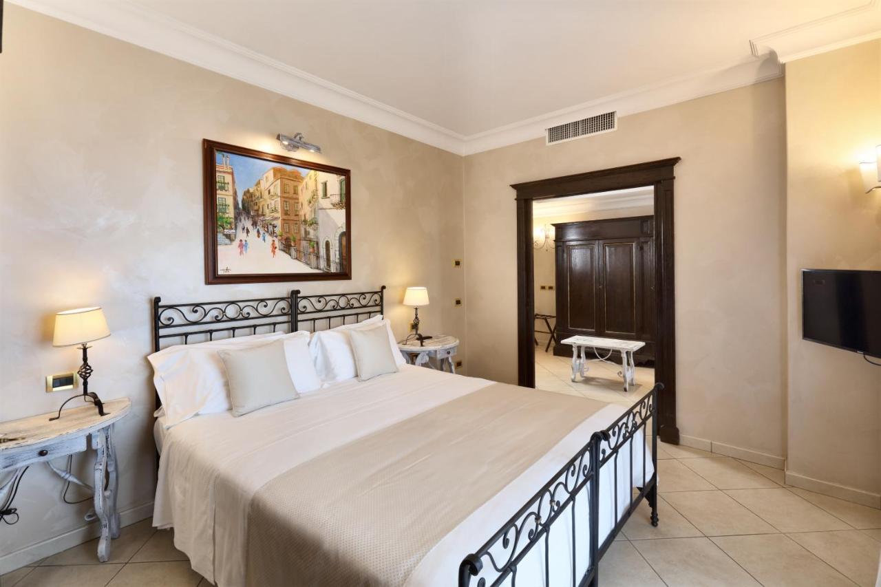 Angela Hotel 4*